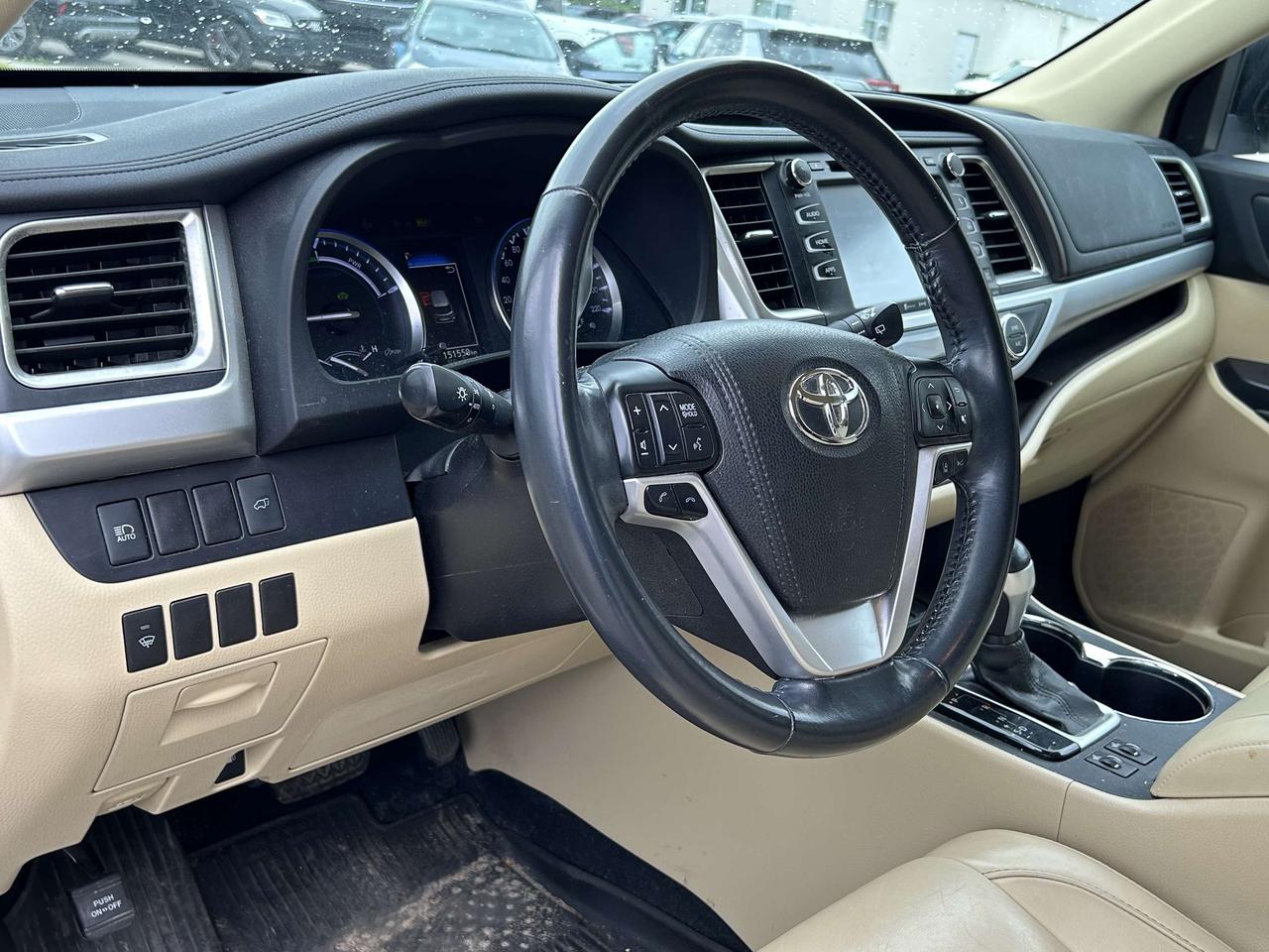 2017 Toyota Highlander XLE Hybrid AWD Photo