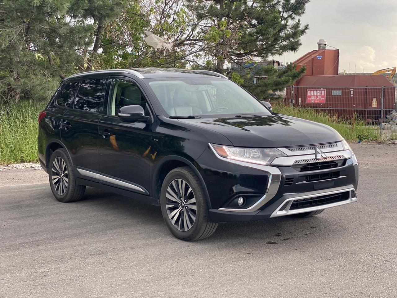 2019 Mitsubishi Outlander SE Touring AWC | NO ACCIDENT | Leather | Sun Roof Photo