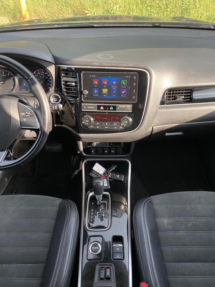 2019 Mitsubishi Outlander SE Touring AWC | NO ACCIDENT | Leather | Sun Roof Photo
