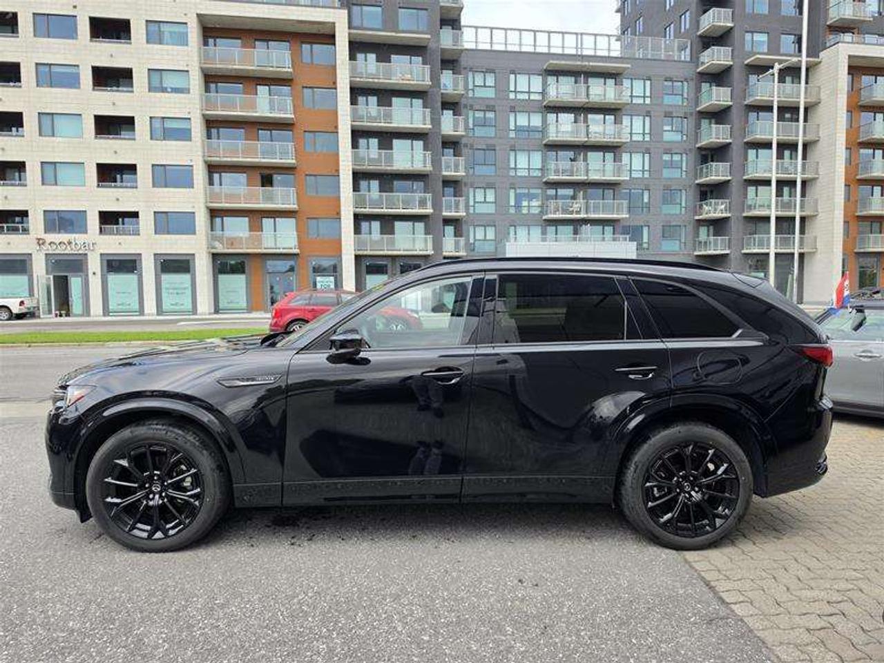 2025 Mazda CX-70 MHEV GT-P AWD Leather Panoramic Sunroof Photo