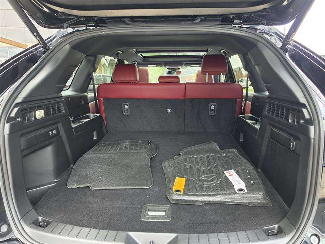 2025 Mazda CX-70 MHEV GT-P AWD Leather Panoramic Sunroof Photo