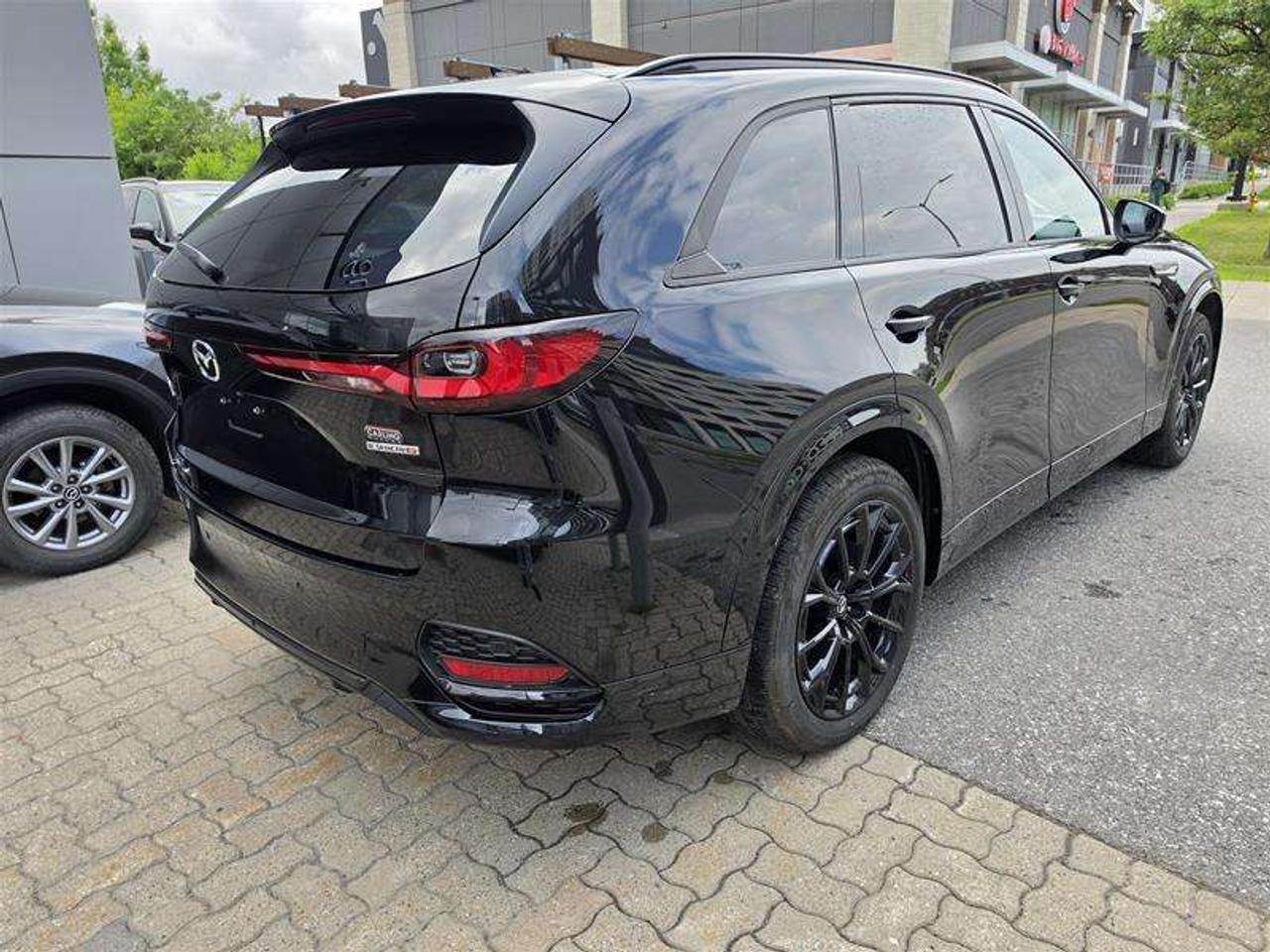 2025 Mazda CX-70 MHEV GT-P AWD Leather Panoramic Sunroof Photo