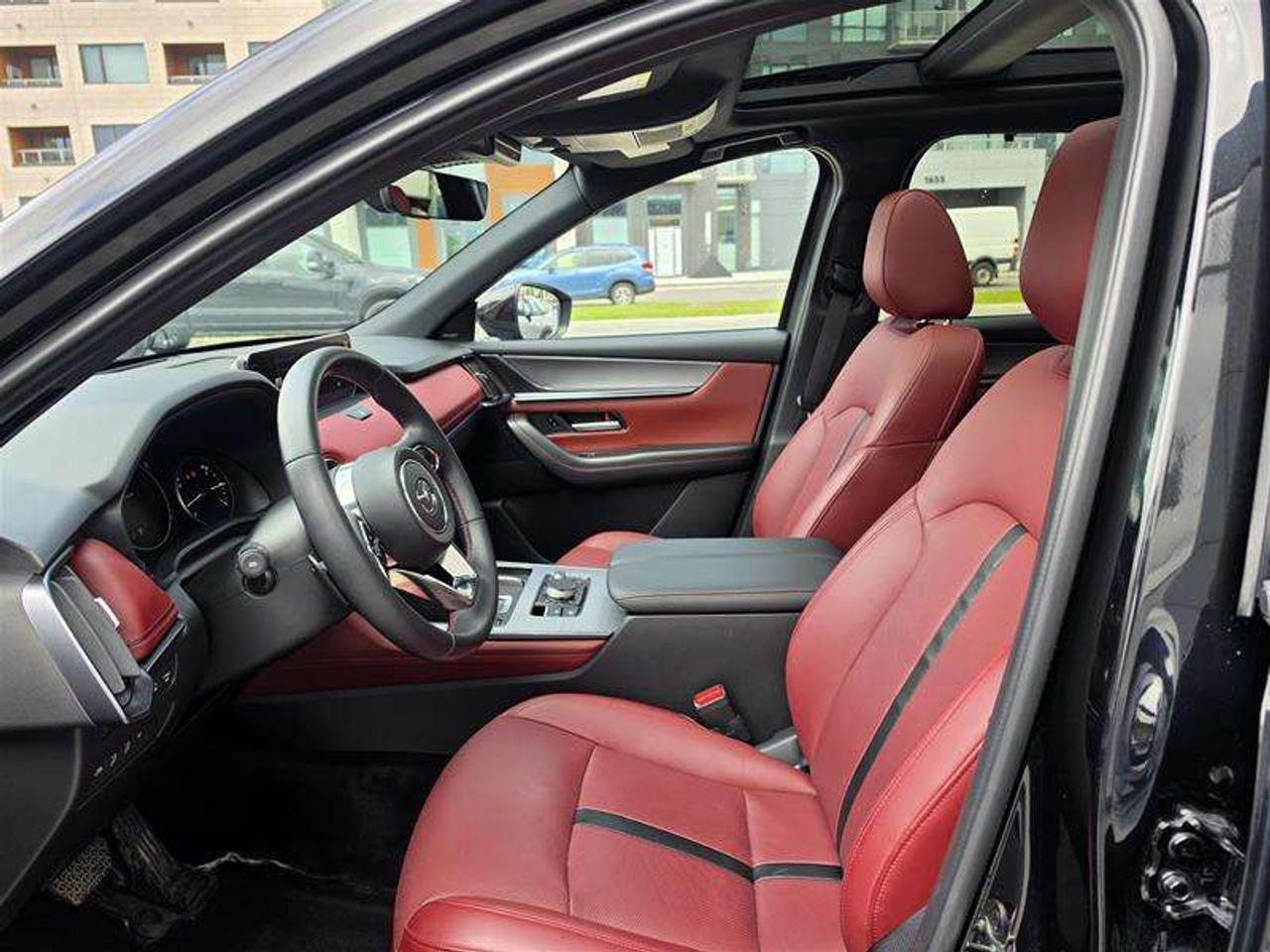 2025 Mazda CX-70 MHEV GT-P AWD Leather Panoramic Sunroof Photo