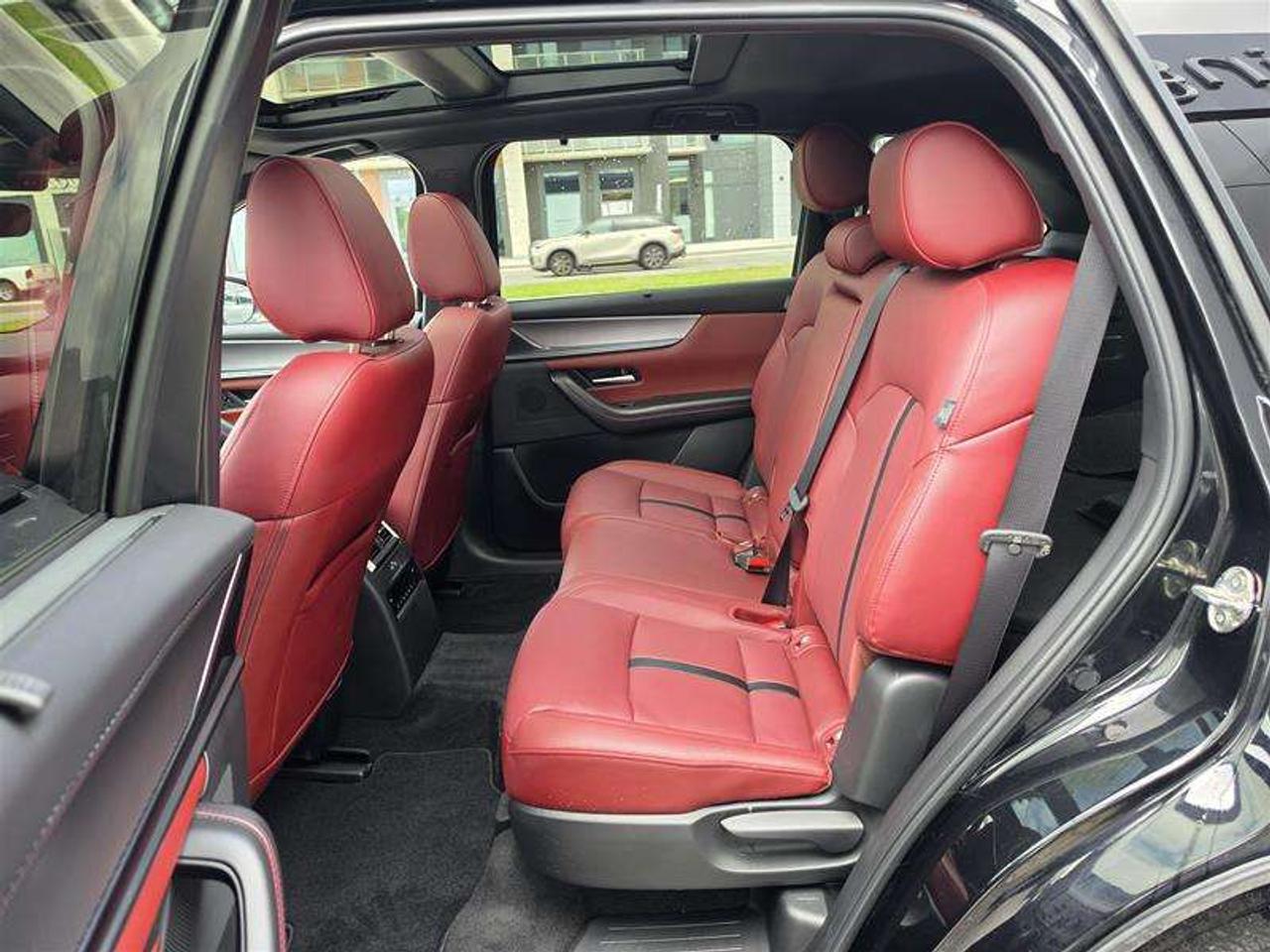 2025 Mazda CX-70 MHEV GT-P AWD Leather Panoramic Sunroof Photo
