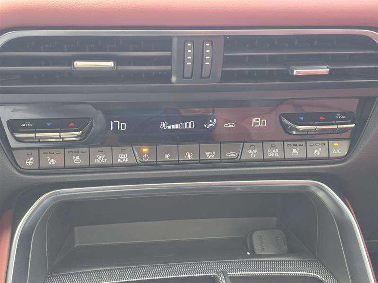 2025 Mazda CX-70 MHEV GT-P AWD Leather Panoramic Sunroof Photo