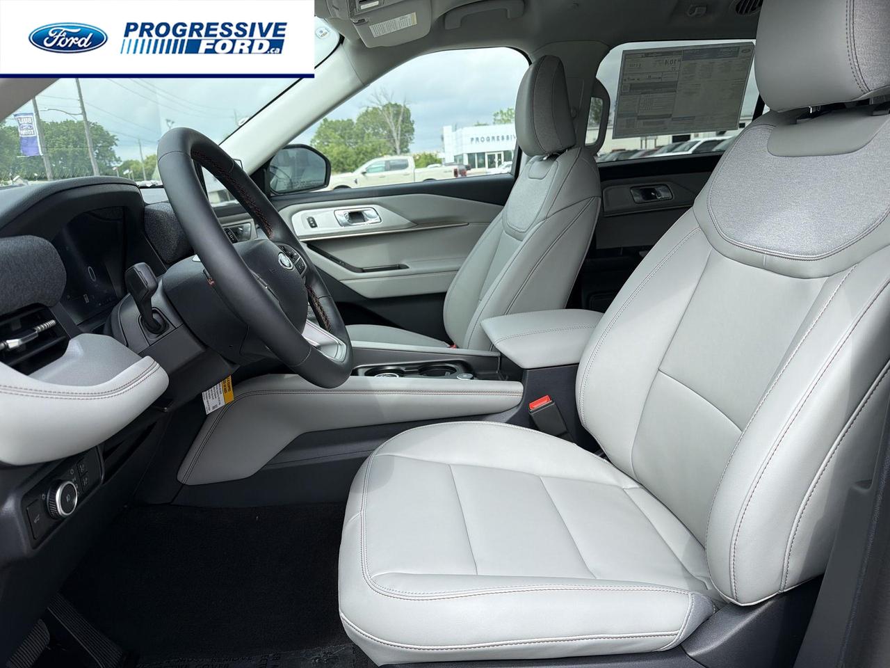 2026 Ford Explorer Active 4dr 4x4 Photo