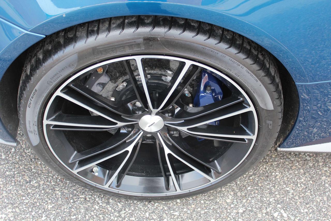 2014 Aston Martin Vanquish VOLANTE - CARBON FIBER SPORTS PKG - BANG&OLUFSEN Photo