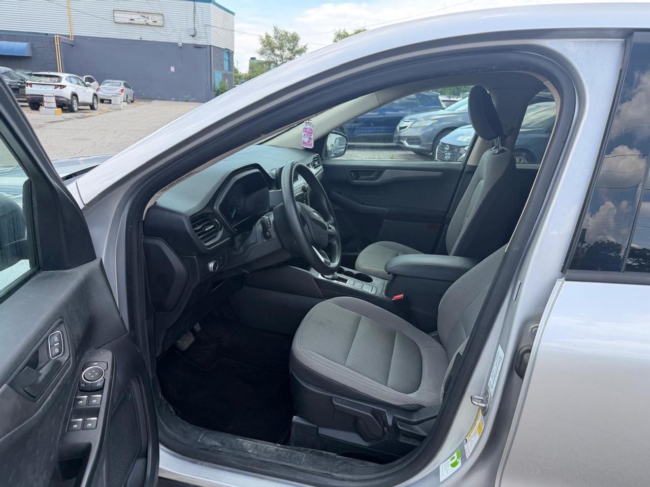 2020 Ford Escape S Photo