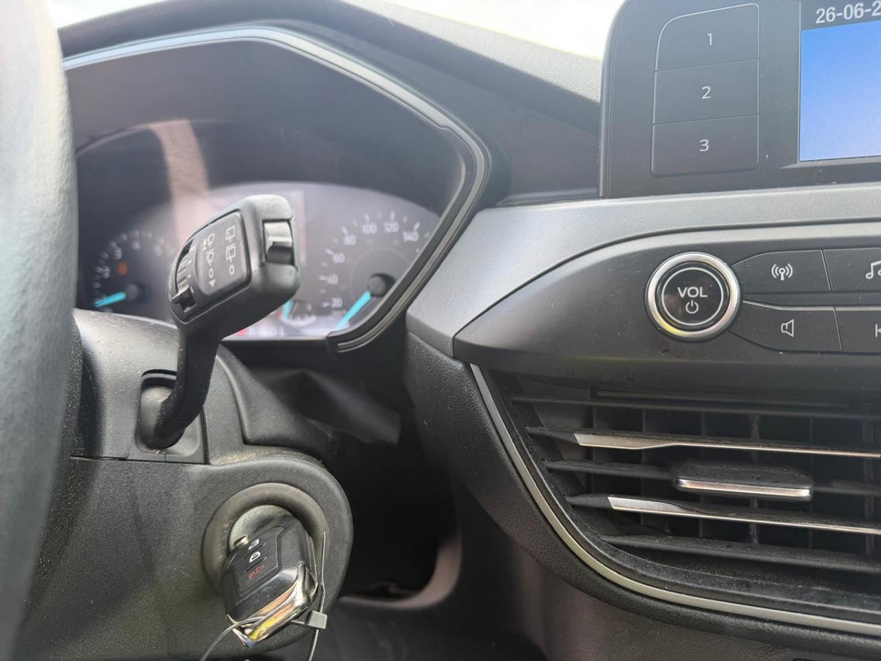 2020 Ford Escape S Photo