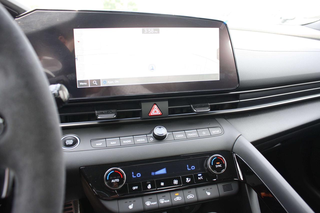 2026 Hyundai Elantra TCR DCT / DEMO SPECIAL / CARPLAY / SUNROOF Photo