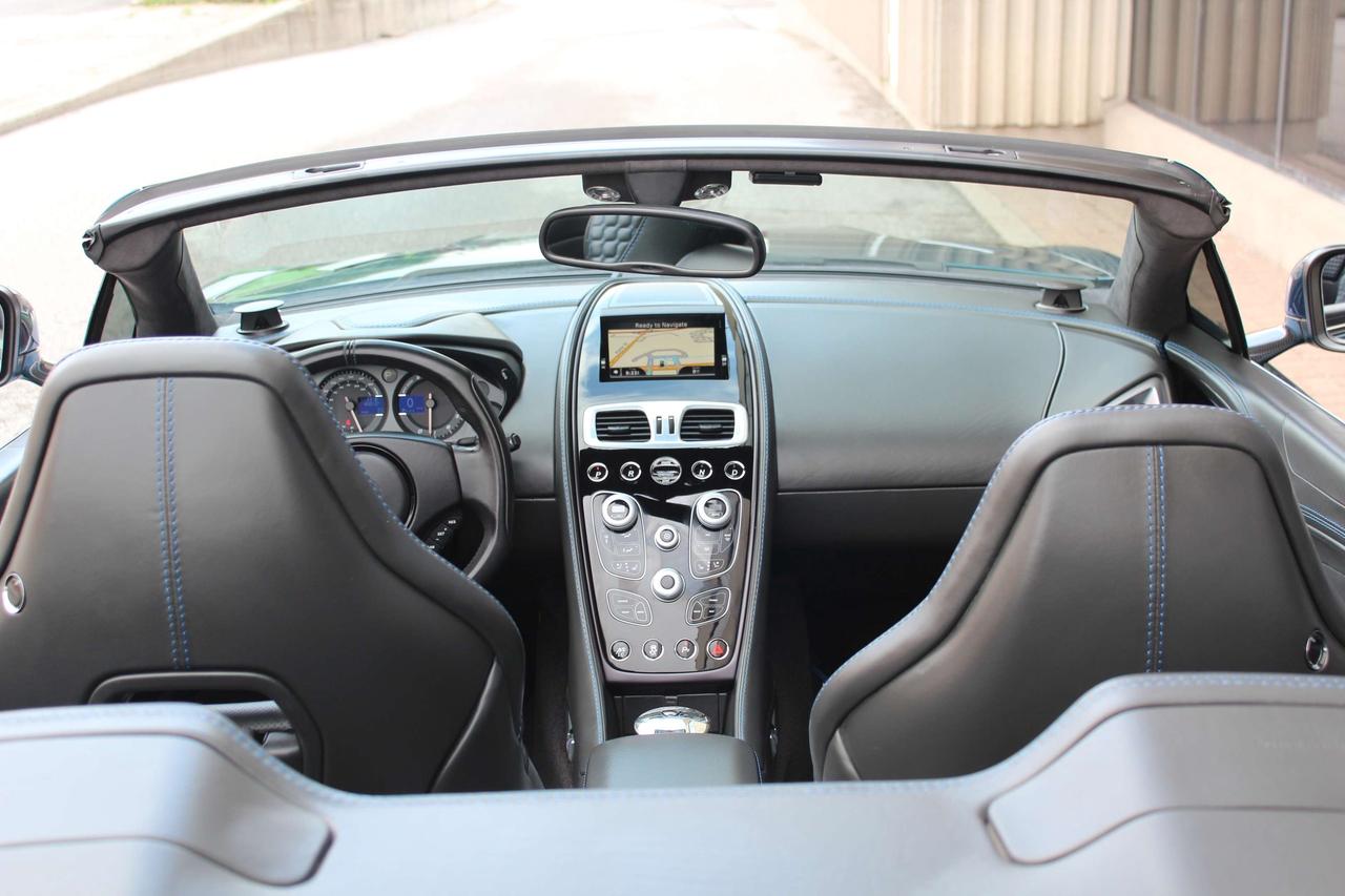 2014 Aston Martin Vanquish VOLANTE - CARBON FIBER SPORTS PKG - BANG&OLUFSEN Photo