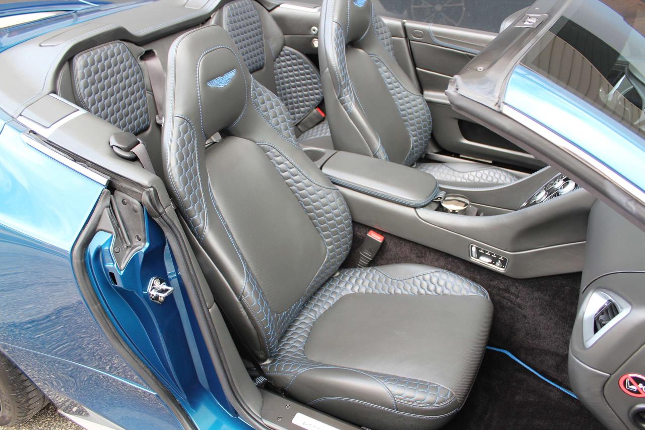 2014 Aston Martin Vanquish VOLANTE - CARBON FIBER SPORTS PKG - BANG&OLUFSEN Photo