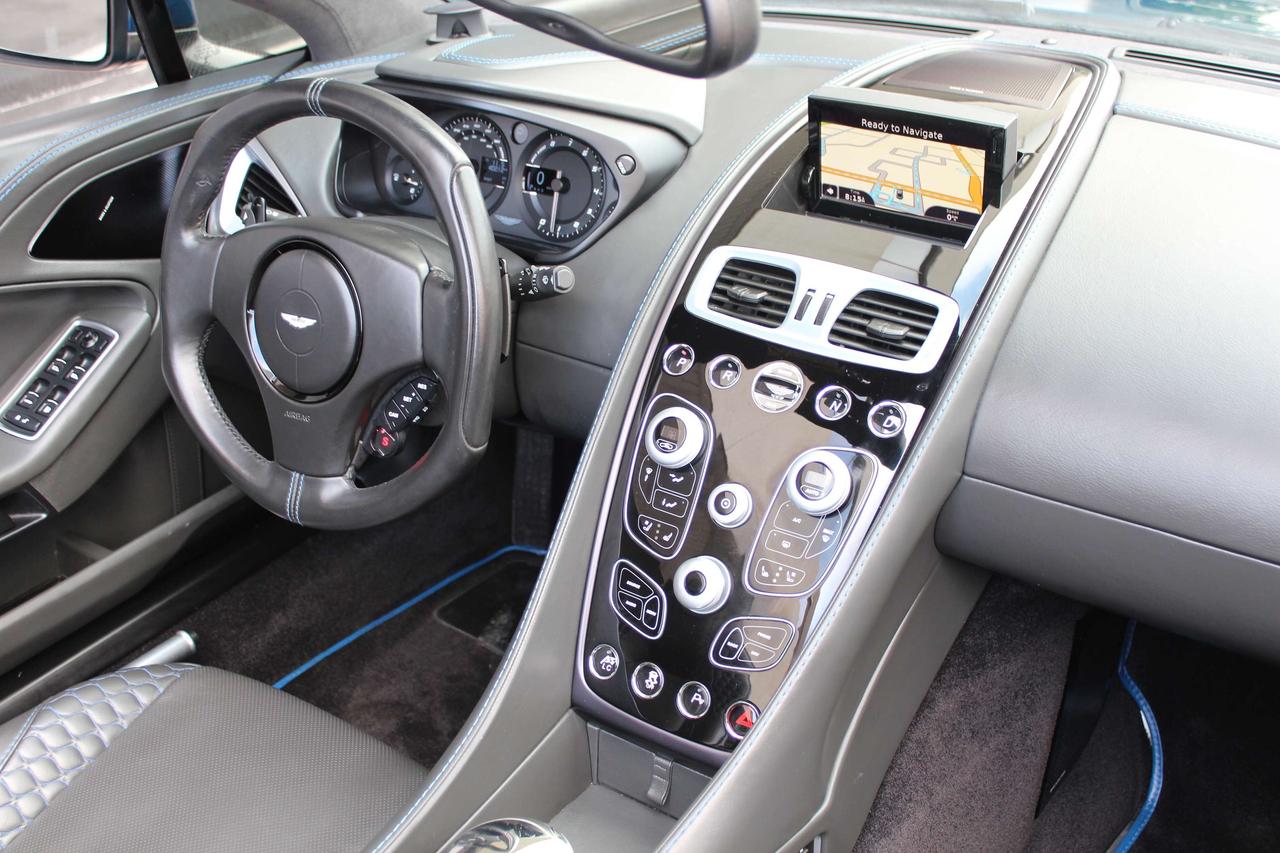 2014 Aston Martin Vanquish VOLANTE - CARBON FIBER SPORTS PKG - BANG&OLUFSEN Photo