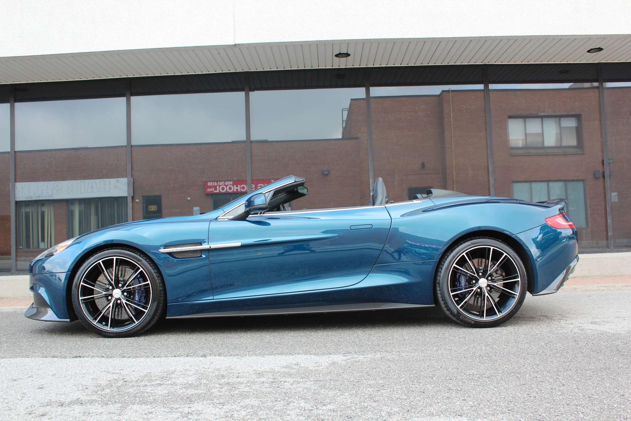 2014 Aston Martin Vanquish VOLANTE - CARBON FIBER SPORTS PKG - BANG&OLUFSEN Photo