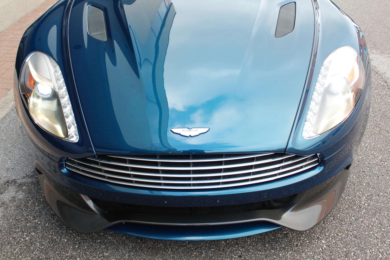 2014 Aston Martin Vanquish VOLANTE - CARBON FIBER SPORTS PKG - BANG&OLUFSEN Photo