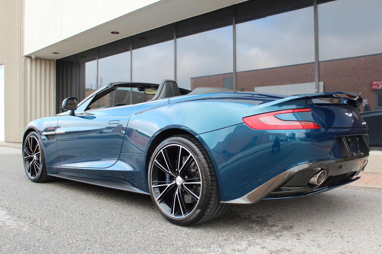 2014 Aston Martin Vanquish VOLANTE - CARBON FIBER SPORTS PKG - BANG&OLUFSEN Photo
