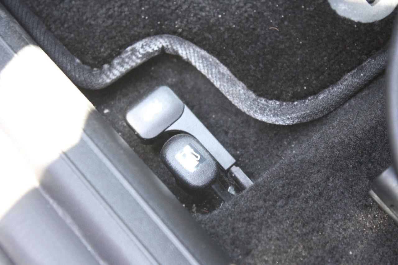 2026 Hyundai Elantra Demo Special / Rates from 0% / Winter Tires Photo