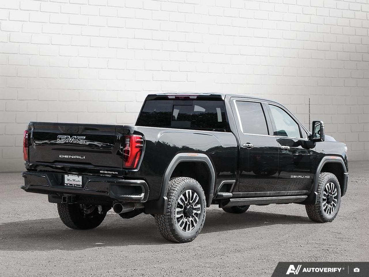 2026 GMC SIERRA 2500HD Crew Cab Standard Box 4-Wheel Drive Denali Ultimate Photo