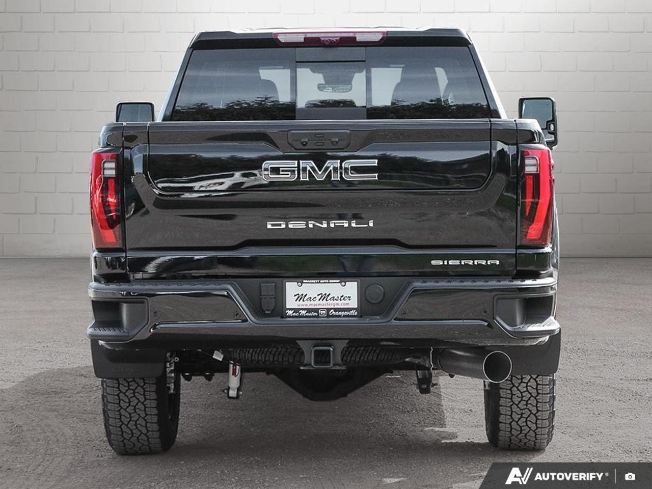 2026 GMC SIERRA 2500HD Crew Cab Standard Box 4-Wheel Drive Denali Ultimate Photo