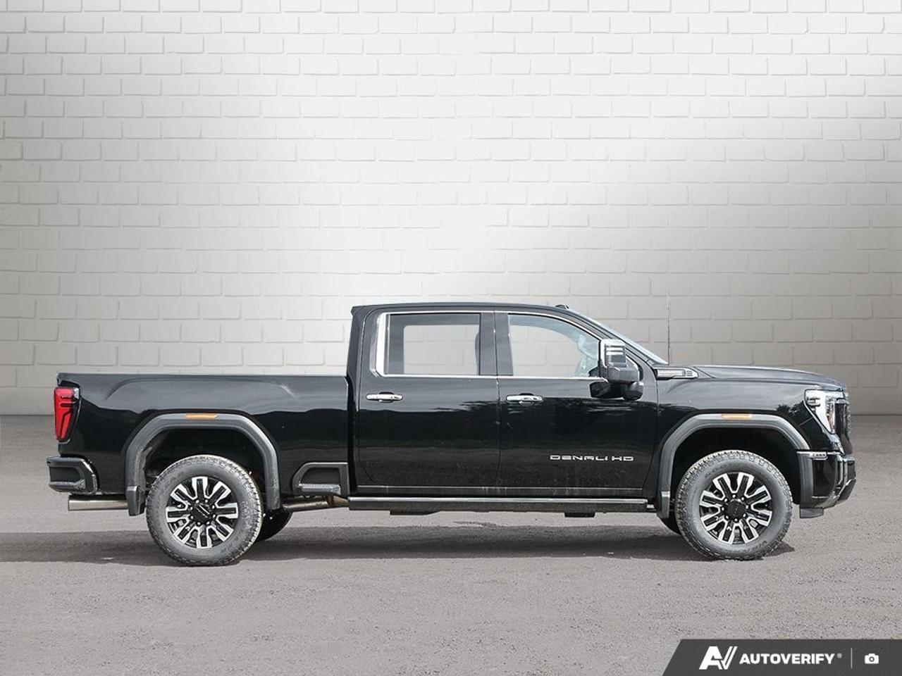 2026 GMC SIERRA 2500HD Crew Cab Standard Box 4-Wheel Drive Denali Ultimate Photo