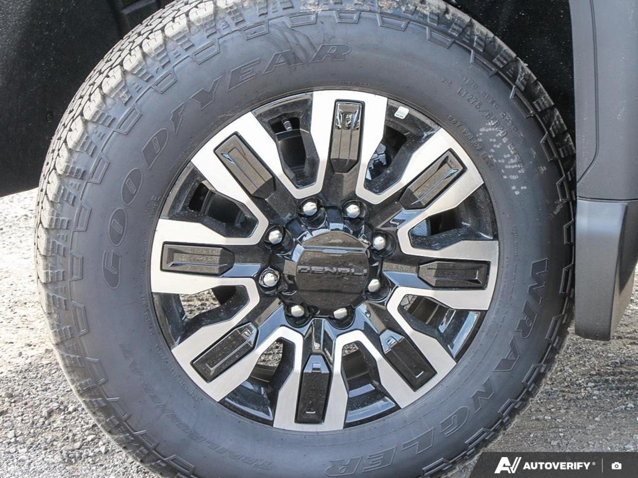 2026 GMC SIERRA 2500HD Crew Cab Standard Box 4-Wheel Drive Denali Ultimate Photo
