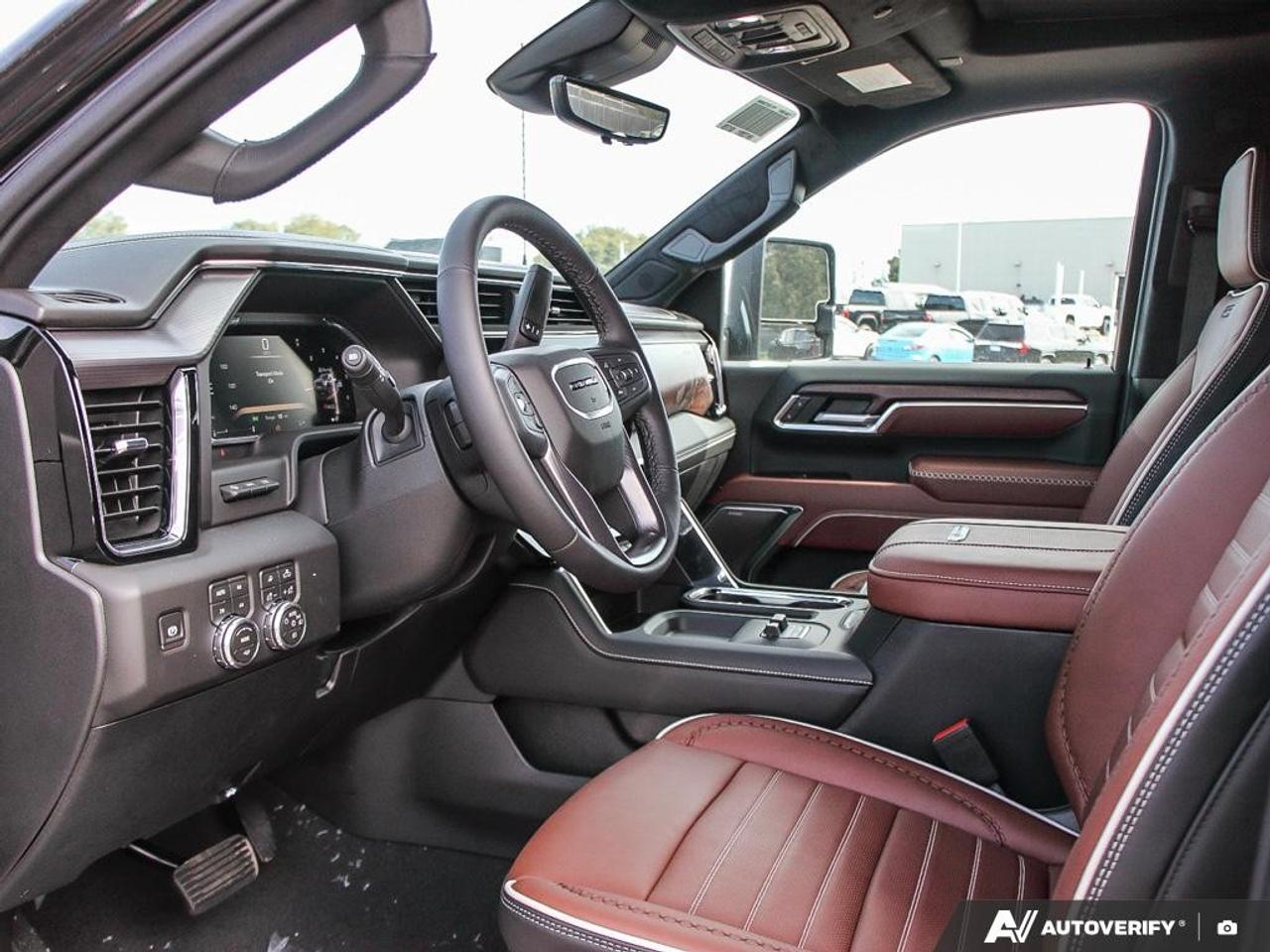 2026 GMC SIERRA 2500HD Crew Cab Standard Box 4-Wheel Drive Denali Ultimate Photo