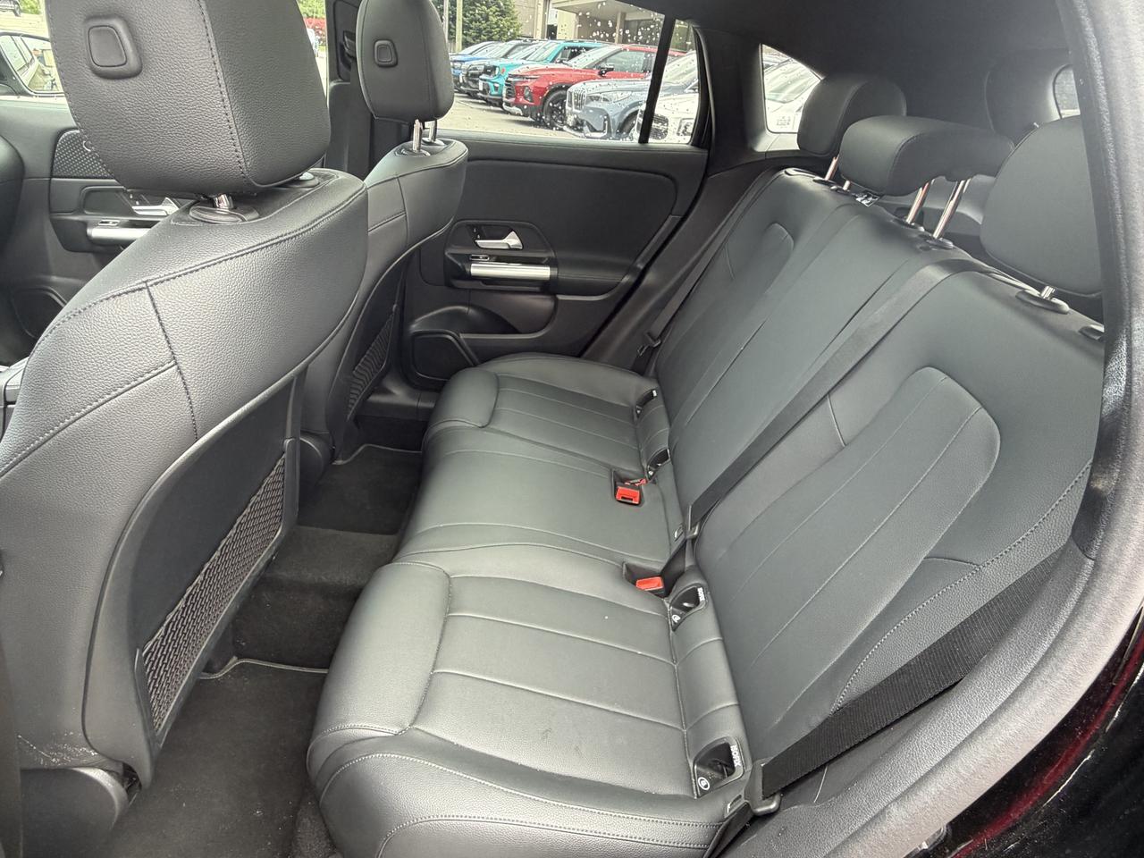 2026 Mercedes-Benz GLA GLA 250/HEATED SEATS/SUN ROOF/CALL PICTON Photo