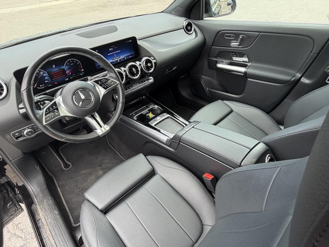 2026 Mercedes-Benz GLA GLA 250/HEATED SEATS/SUN ROOF/CALL PICTON Photo