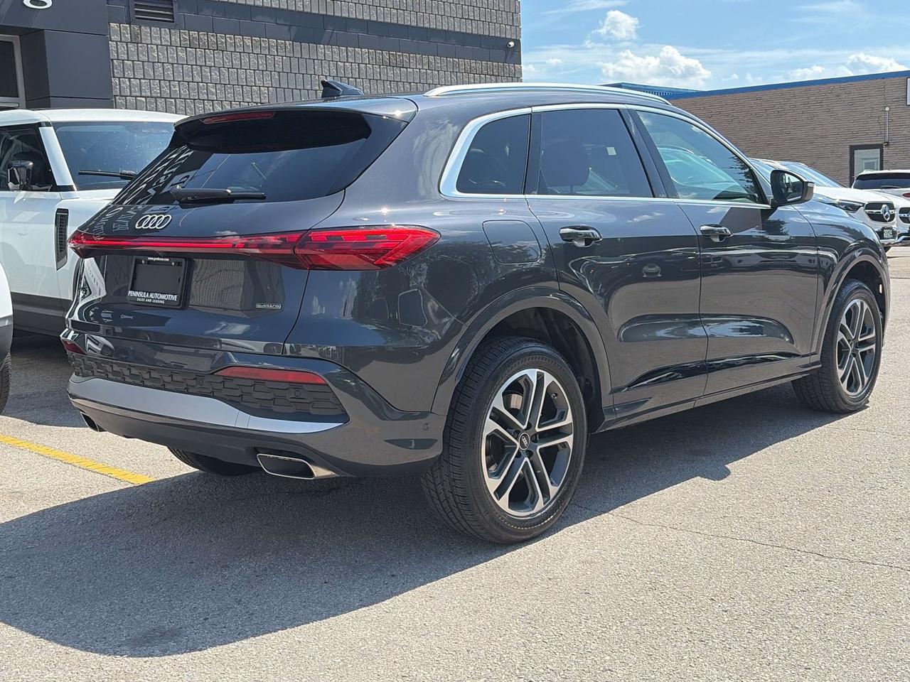 2025 Audi Q5 4 NEW TIRES, AMBIENT LIGHT, PANOROOF, CARPLAY Photo