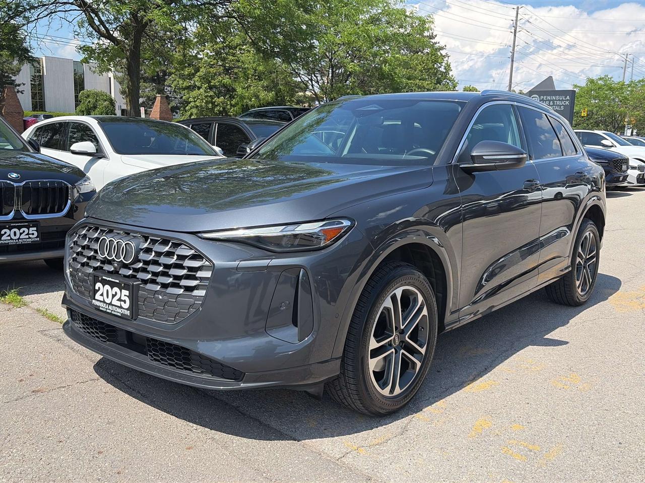 2025 Audi Q5 4 NEW TIRES, AMBIENT LIGHT, PANOROOF, CARPLAY Photo