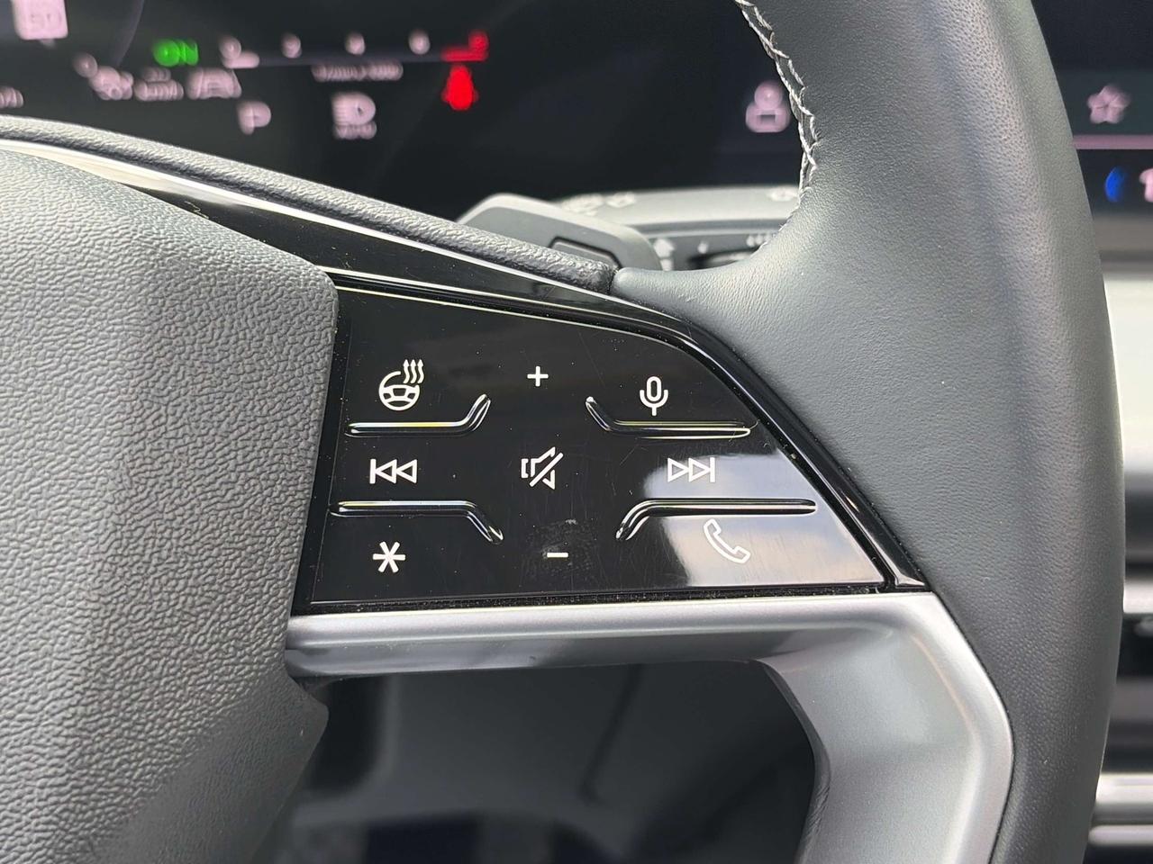 2025 Audi Q5 4 NEW TIRES, AMBIENT LIGHT, PANOROOF, CARPLAY Photo
