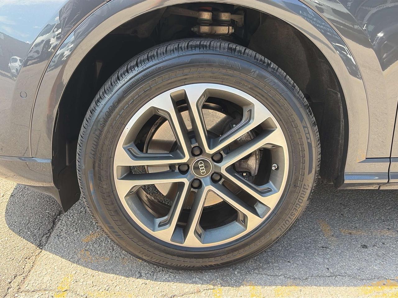 2025 Audi Q5 4 NEW TIRES, AMBIENT LIGHT, PANOROOF, CARPLAY Photo