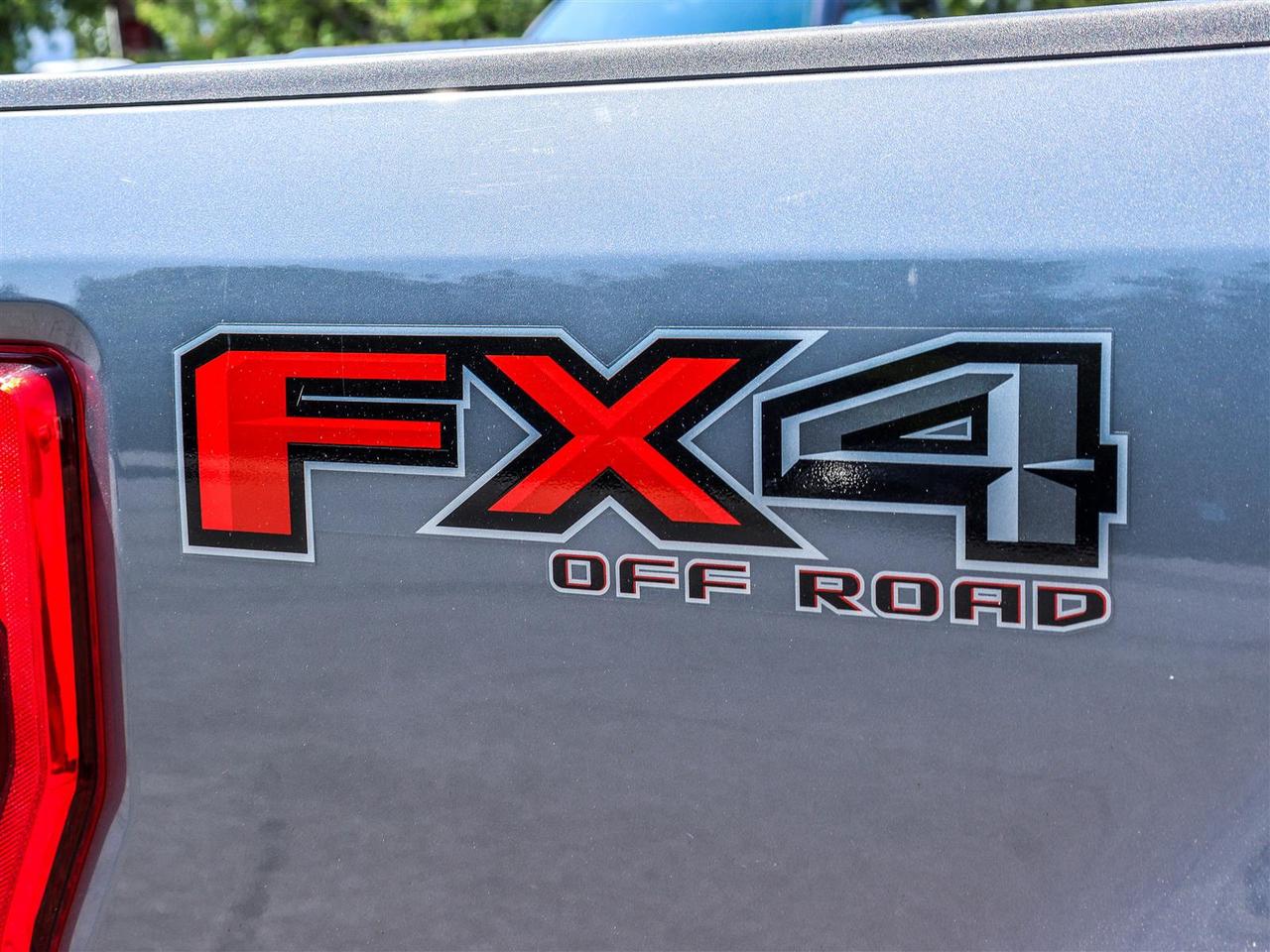 2022 Ford F-350 XLT Photo