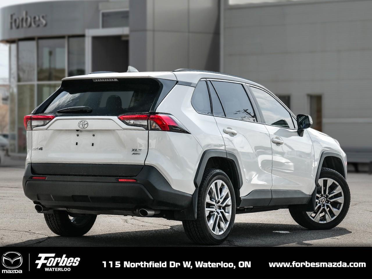 2022 Toyota RAV4 XLE 4dr All-wheel Drive Photo