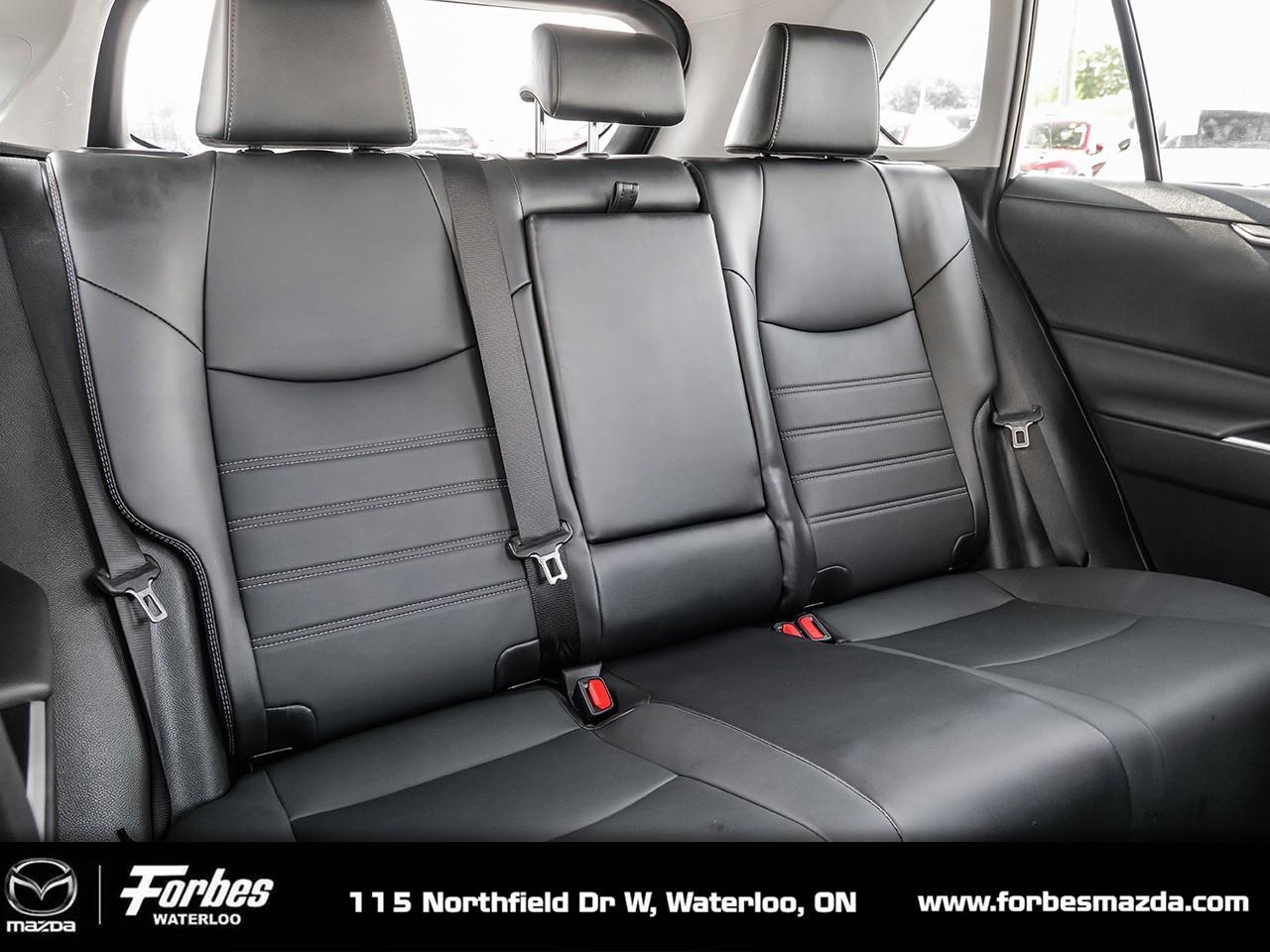2022 Toyota RAV4 XLE 4dr All-wheel Drive Photo