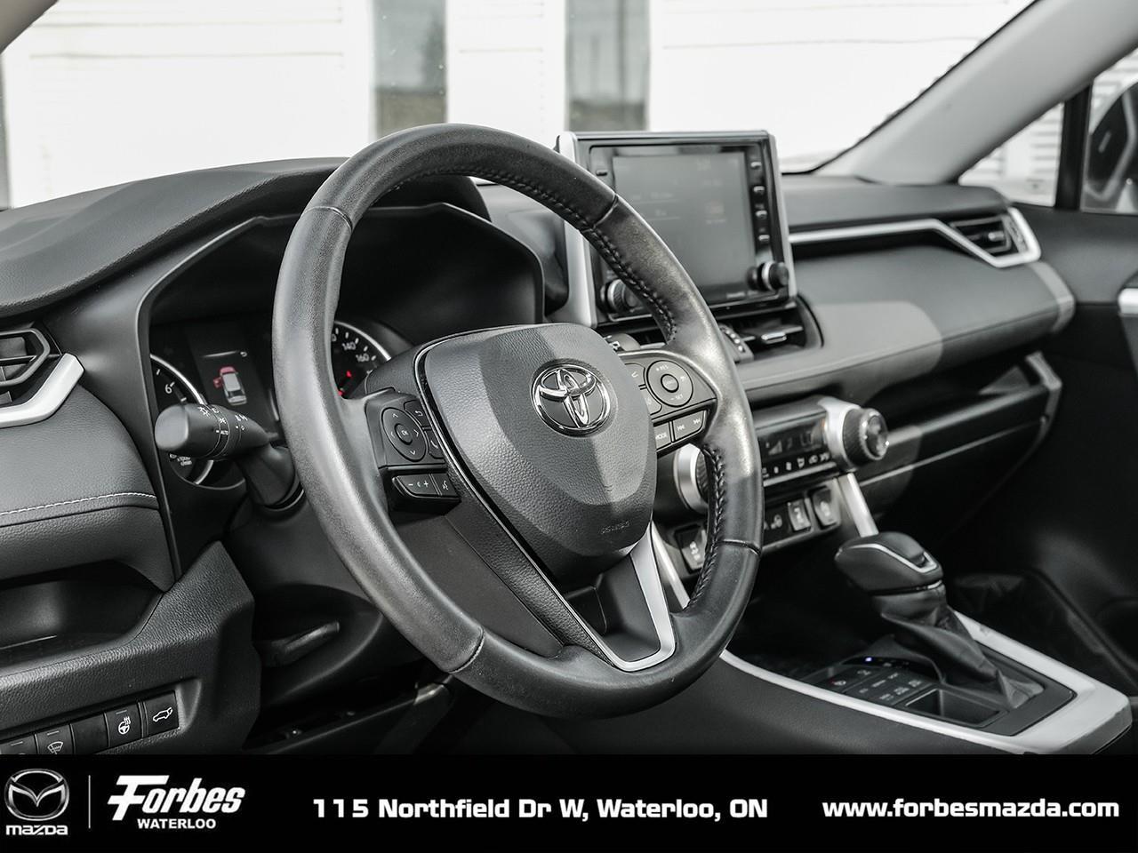 2022 Toyota RAV4 XLE 4dr All-wheel Drive Photo