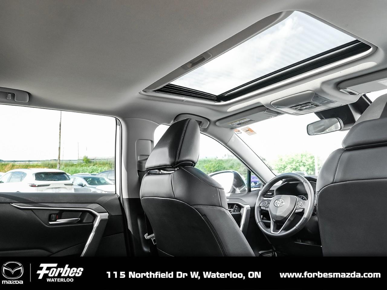 2022 Toyota RAV4 XLE 4dr All-wheel Drive Photo