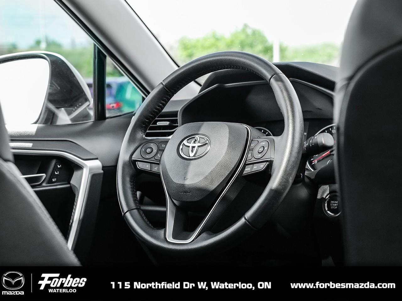 2022 Toyota RAV4 XLE 4dr All-wheel Drive Photo