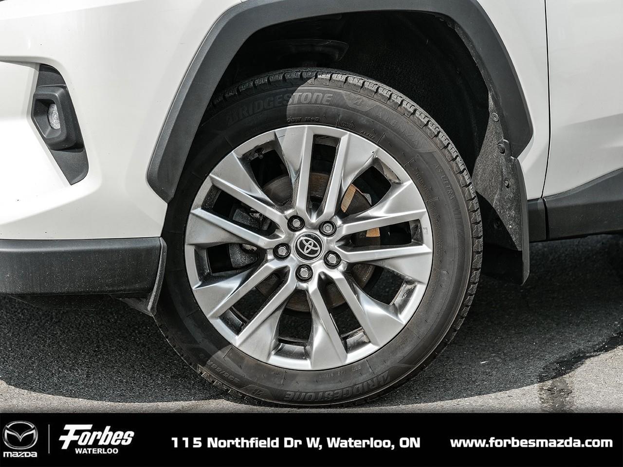 2022 Toyota RAV4 XLE 4dr All-wheel Drive Photo