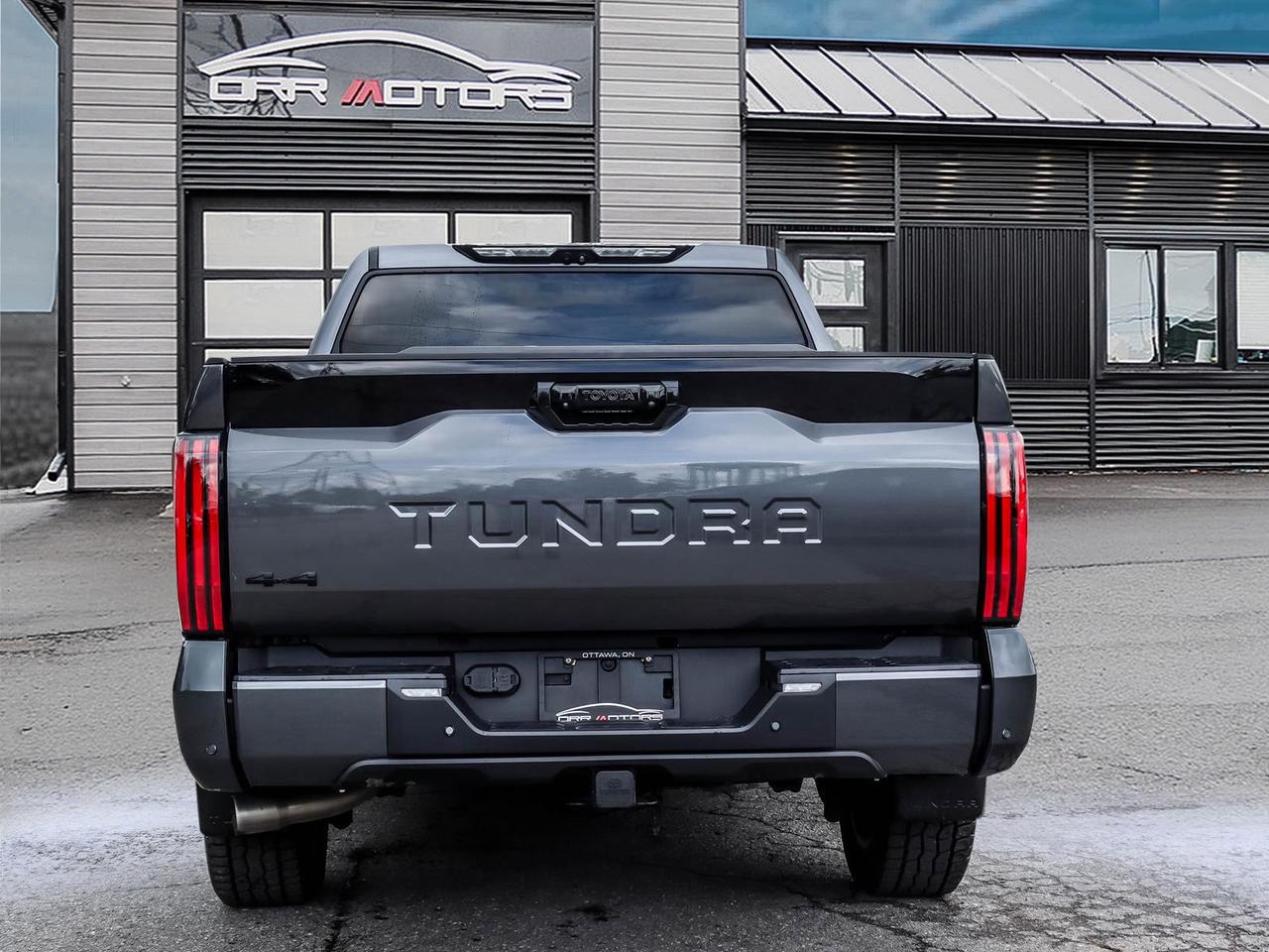 2022 Toyota Tundra Hybrid Platinum Hybrid Photo