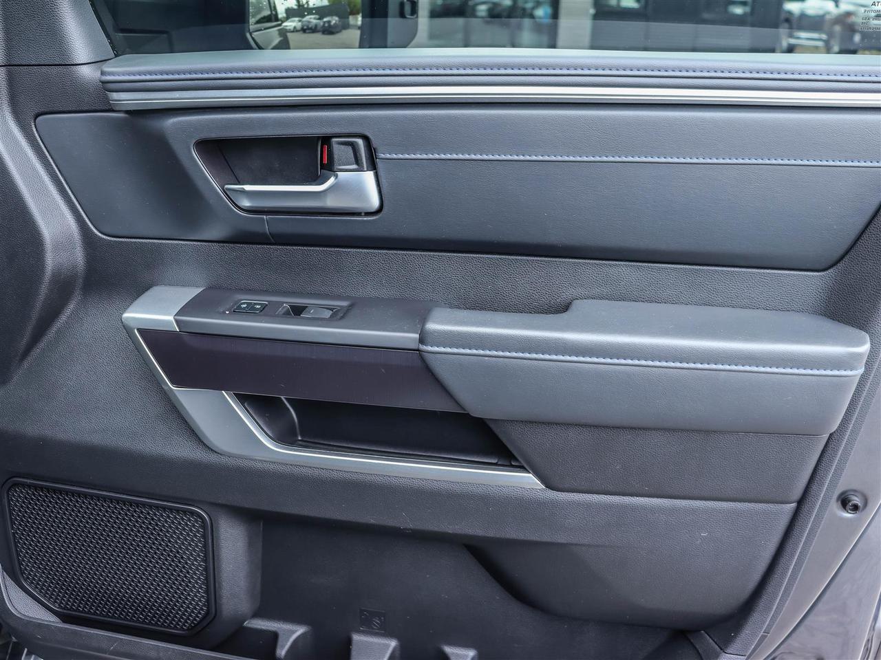 2022 Toyota Tundra Hybrid Platinum Hybrid Photo