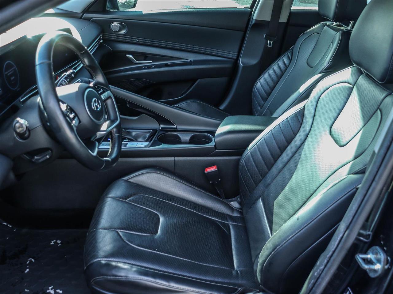 2023 Hyundai Elantra HEV Luxury Photo