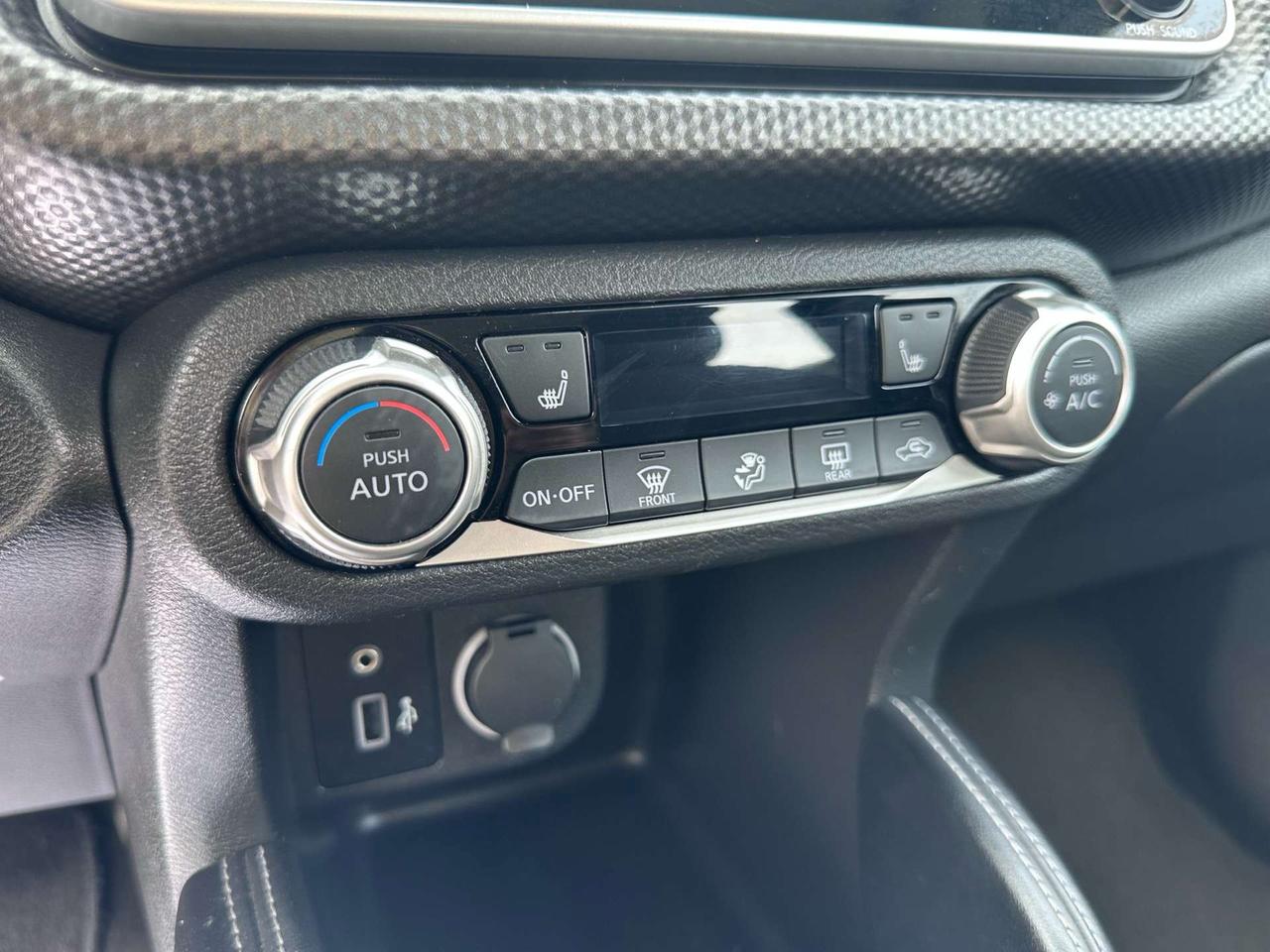 2019 Nissan Kicks S ~ REAR CAMERA ~ BLUETOOTH ~ CERTIFIED Photo