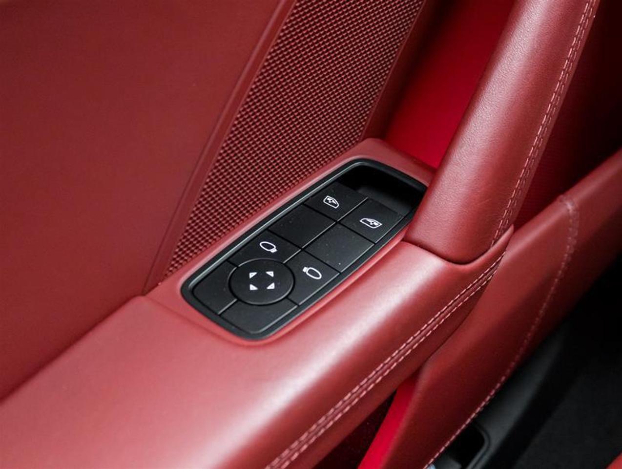 2022 Porsche 911  Photo
