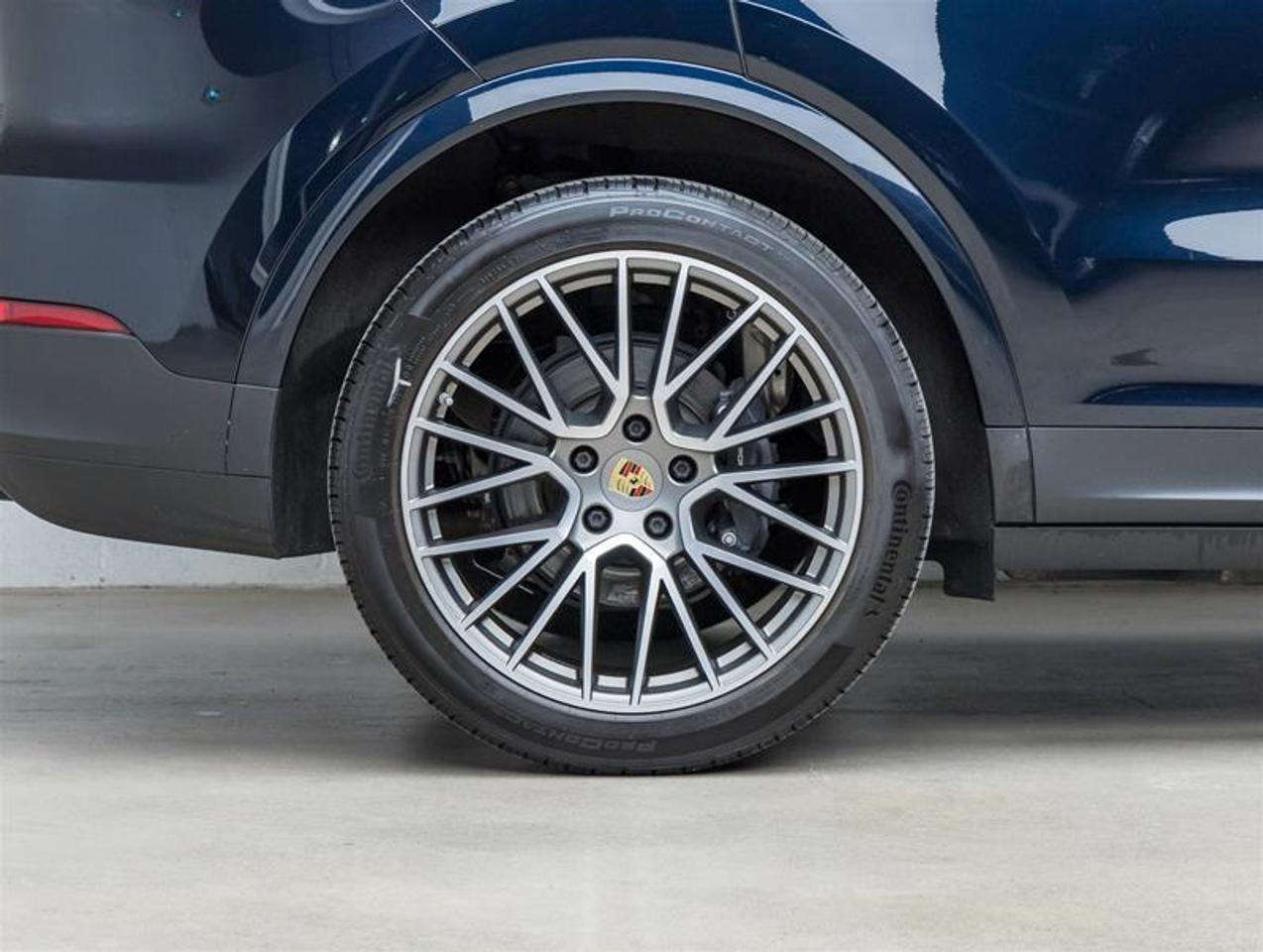 2023 Porsche Cayenne  Photo