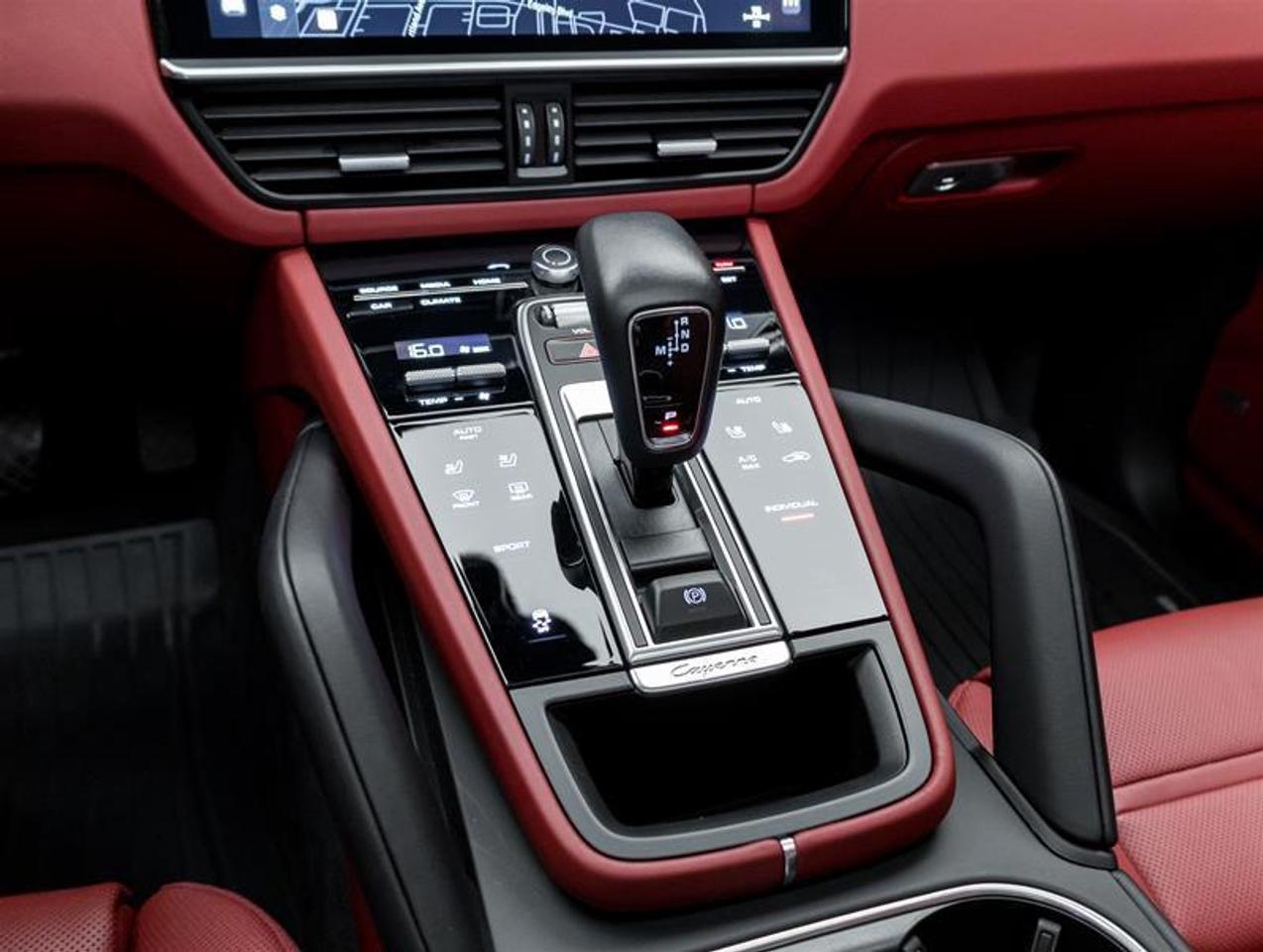 2023 Porsche Cayenne  Photo
