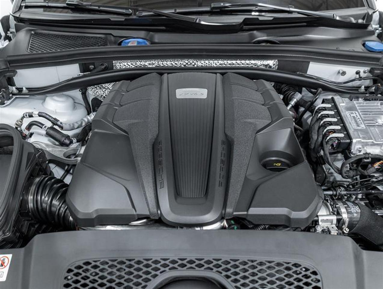 2026 Porsche Macan  Photo