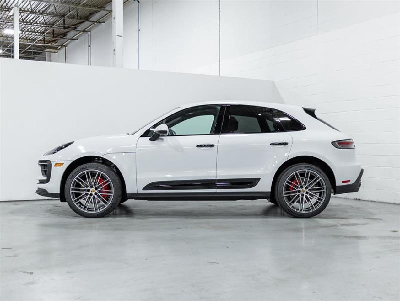 2026 Porsche Macan  Photo
