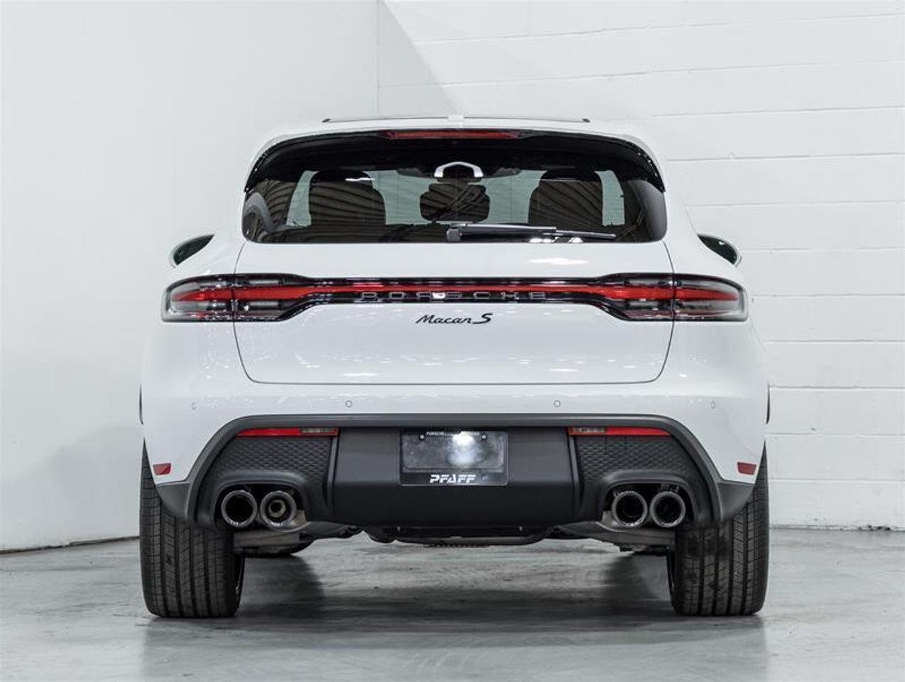 2026 Porsche Macan  Photo