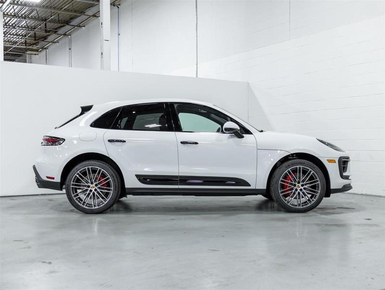 2026 Porsche Macan  Photo